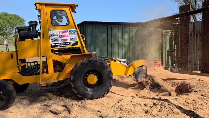 Ballaco purpose built stump grinder in action